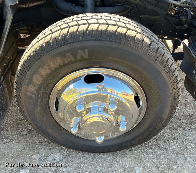 image for item DQ2367 1995 Mitsubishi  FUSO FE439 flatbed truck