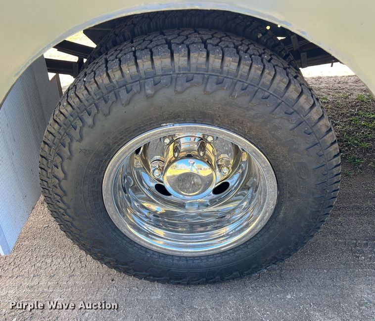 image for item DQ2367 1995 Mitsubishi  FUSO FE439 flatbed truck