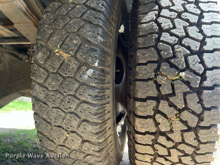 image for item DQ2367 1995 Mitsubishi  FUSO FE439 flatbed truck