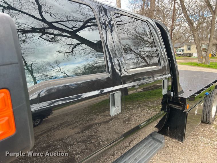 image for item DS2878 2016 Ford F550 Super Duty XLT Crew Cab flatbed truck