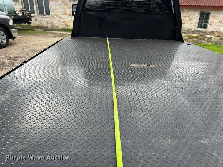 image for item DS2878 2016 Ford F550 Super Duty XLT Crew Cab flatbed truck