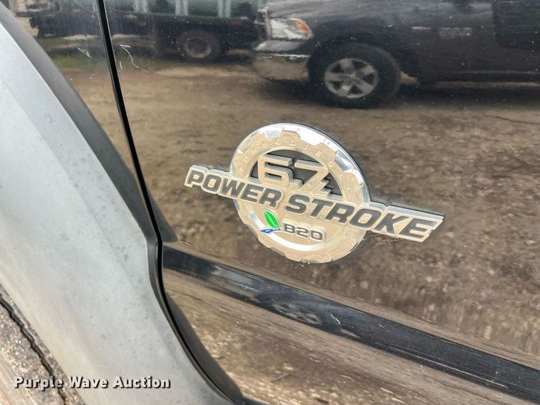 image for item DS2878 2016 Ford F550 Super Duty XLT Crew Cab flatbed truck