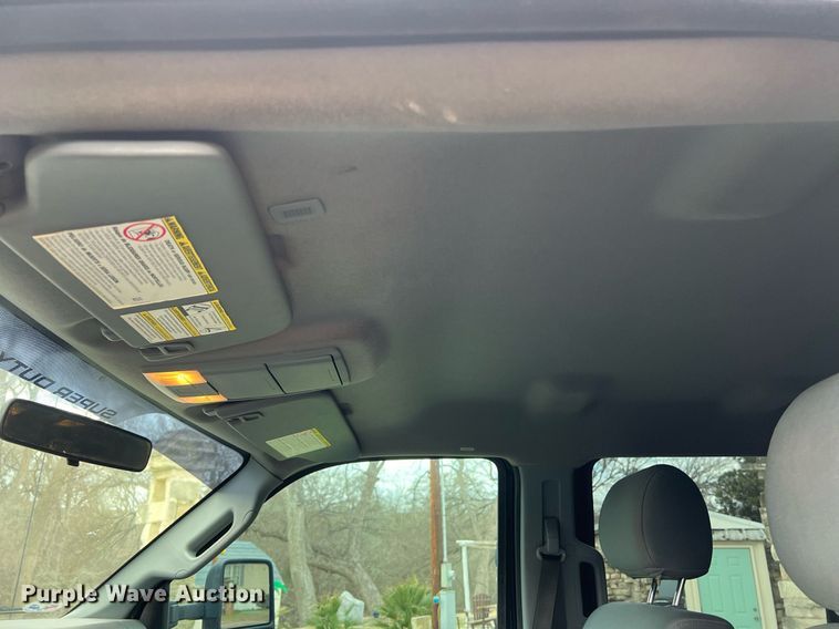 image for item DS2878 2016 Ford F550 Super Duty XLT Crew Cab flatbed truck