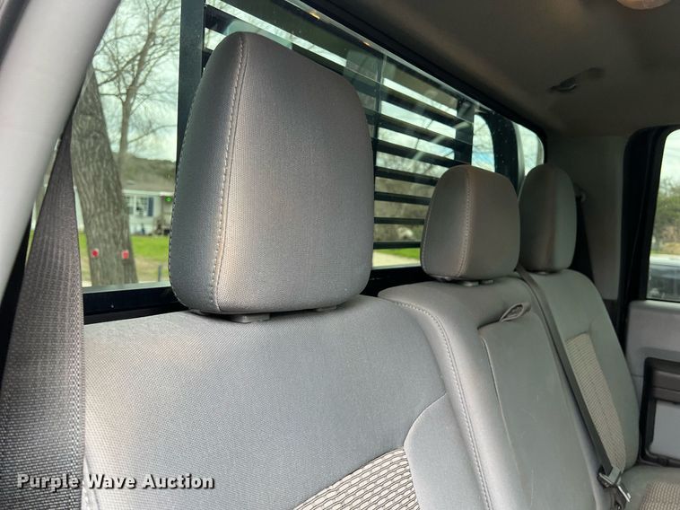 image for item DS2878 2016 Ford F550 Super Duty XLT Crew Cab flatbed truck