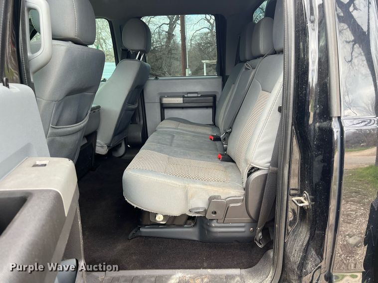 image for item DS2878 2016 Ford F550 Super Duty XLT Crew Cab flatbed truck