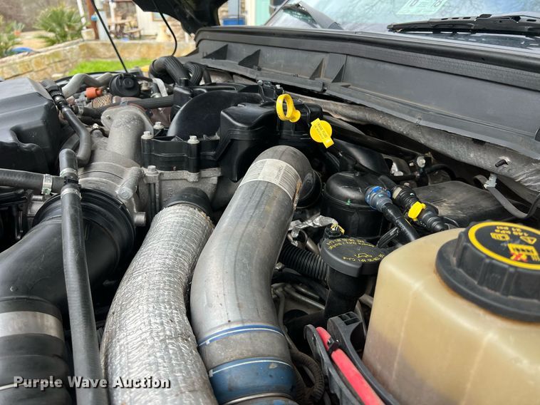 image for item DS2878 2016 Ford F550 Super Duty XLT Crew Cab flatbed truck