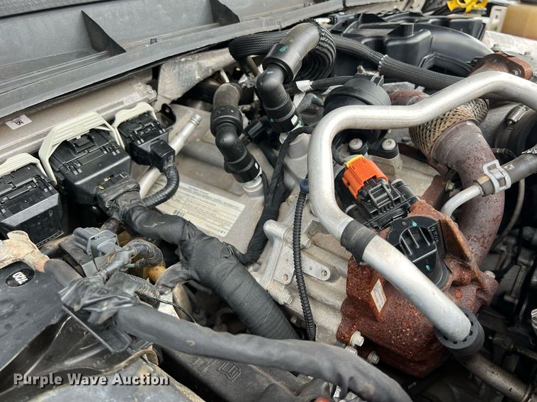 image for item DS2878 2016 Ford F550 Super Duty XLT Crew Cab flatbed truck