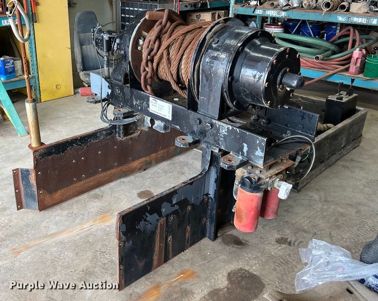 image for item DS2897 Tulsa winch
