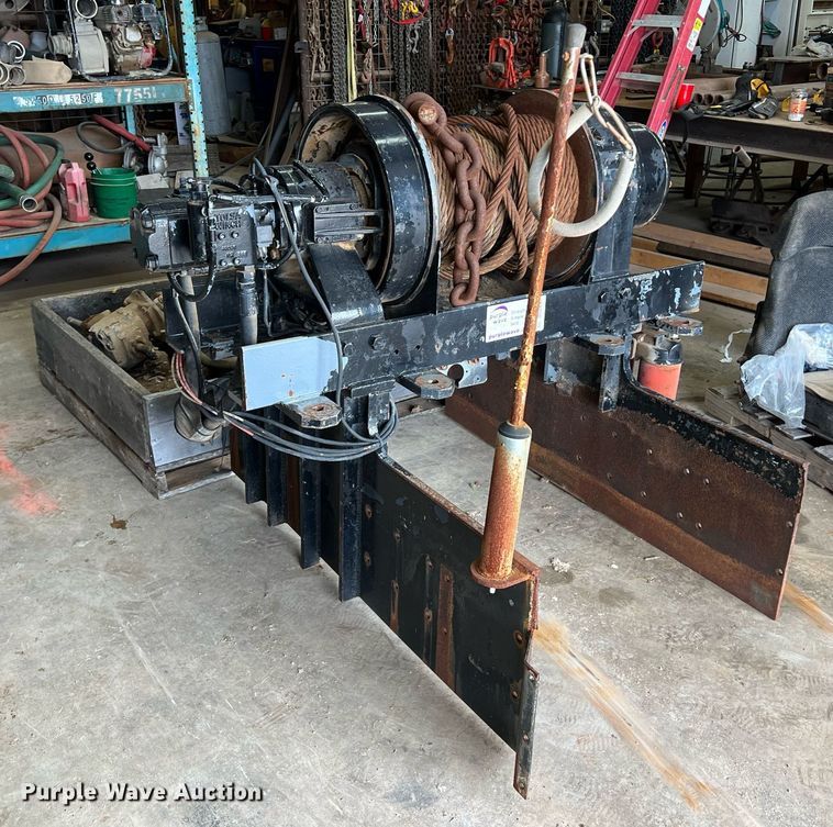 image for item DS2897 Tulsa winch