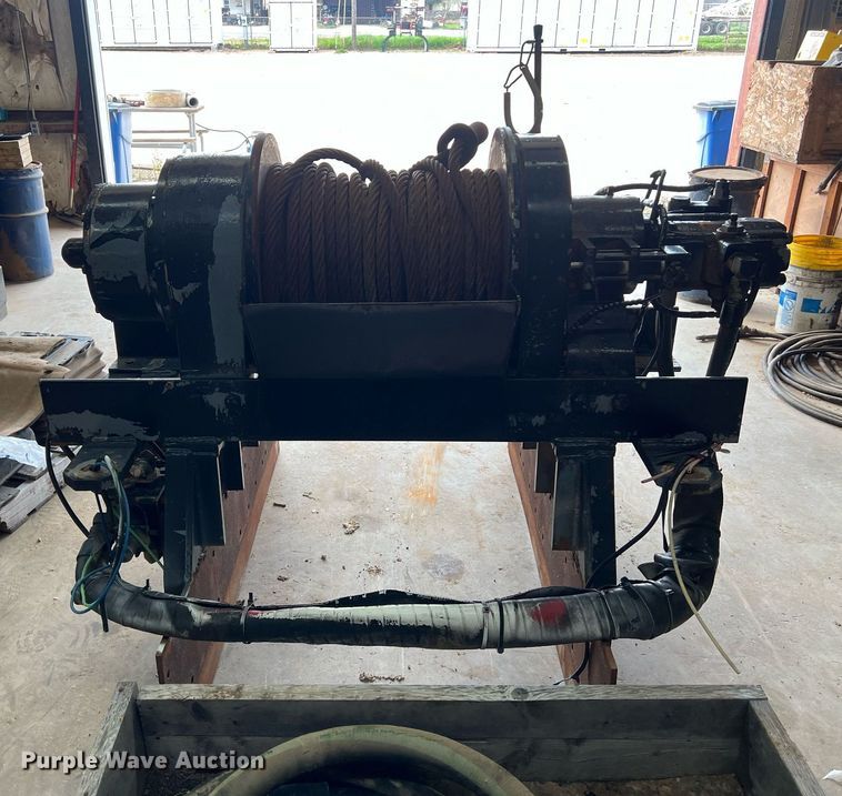 image for item DS2897 Tulsa winch