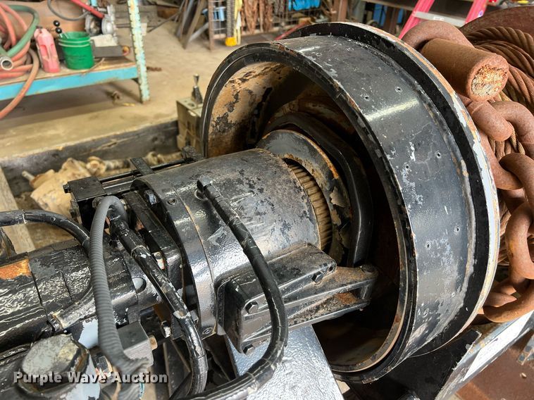 image for item DS2897 Tulsa winch