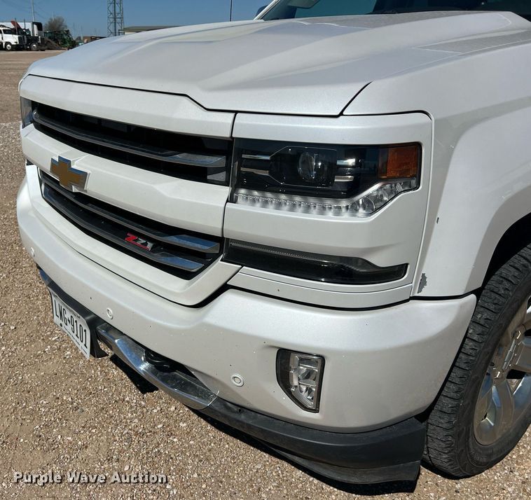 image for item DS2910 2017 Chevrolet Silverado 1500 Crew Cab pickup truck