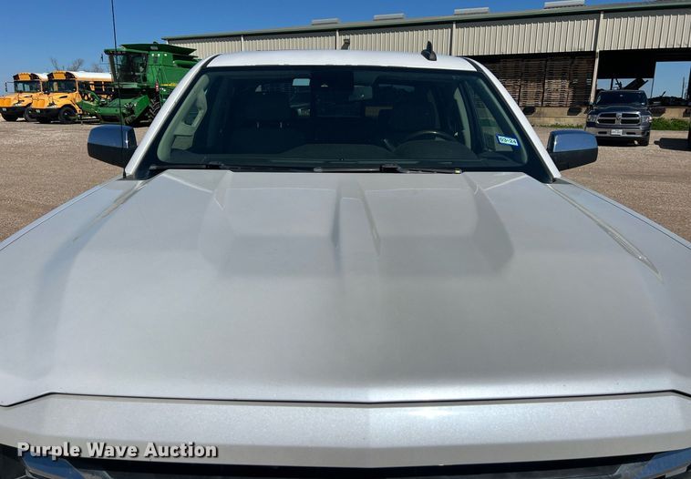 image for item DS2910 2017 Chevrolet Silverado 1500 Crew Cab pickup truck