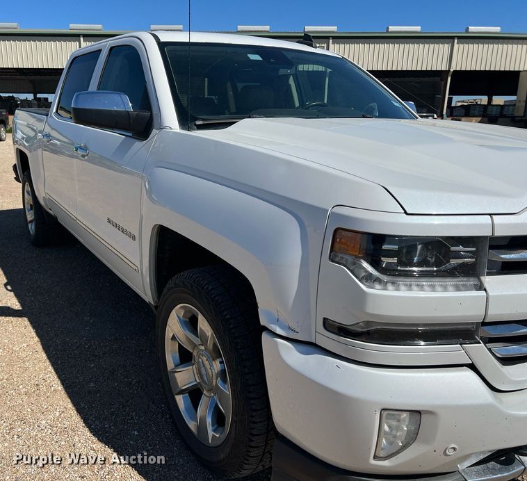 image for item DS2910 2017 Chevrolet Silverado 1500 Crew Cab pickup truck