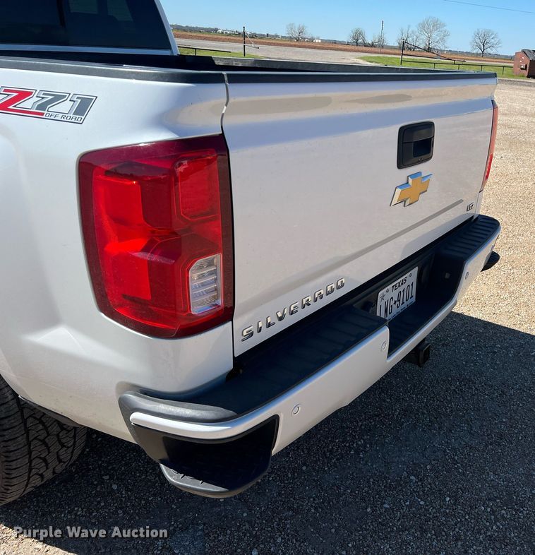 image for item DS2910 2017 Chevrolet Silverado 1500 Crew Cab pickup truck