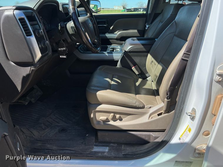 image for item DS2910 2017 Chevrolet Silverado 1500 Crew Cab pickup truck