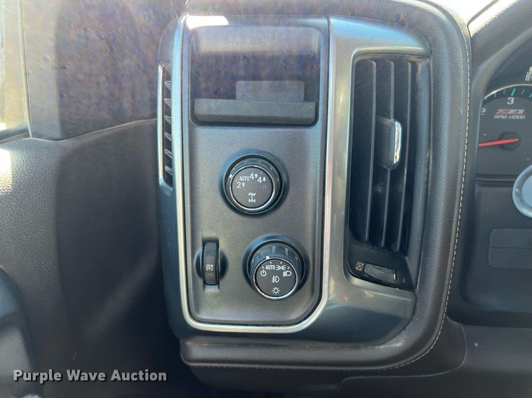 image for item DS2910 2017 Chevrolet Silverado 1500 Crew Cab pickup truck