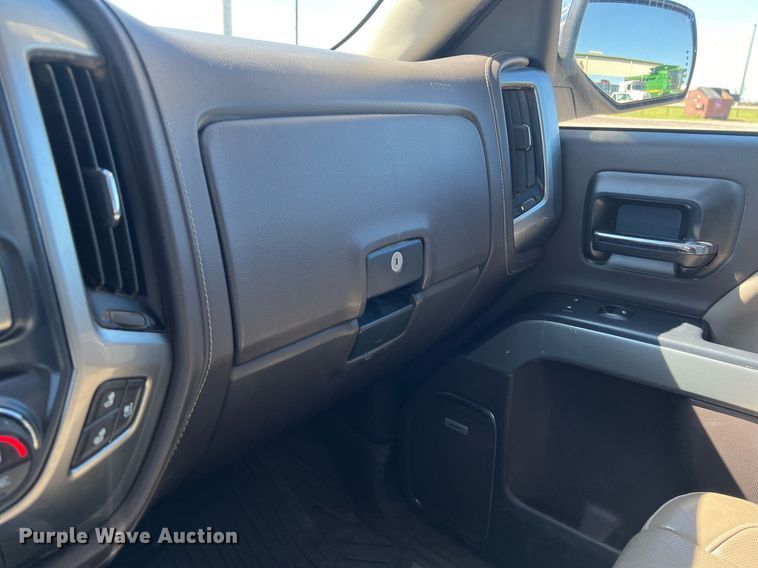 image for item DS2910 2017 Chevrolet Silverado 1500 Crew Cab pickup truck