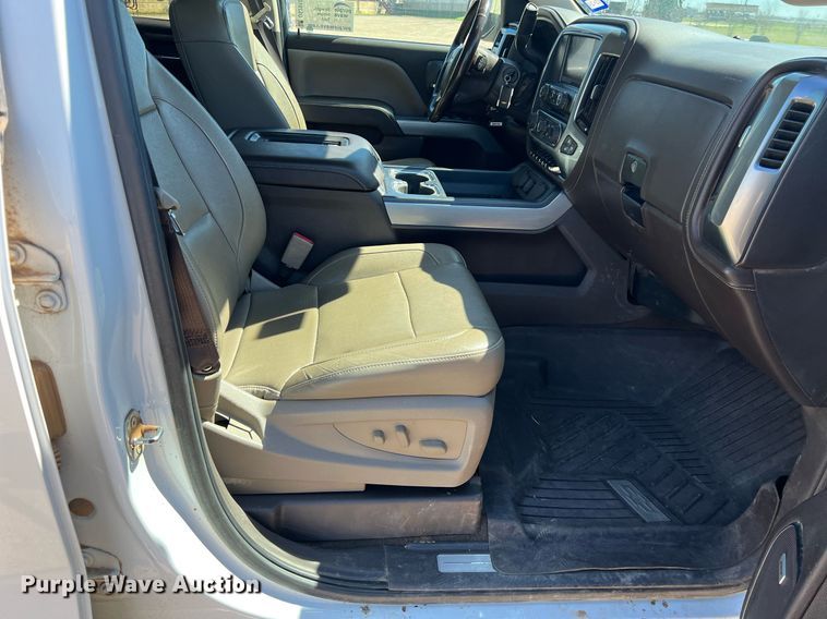 image for item DS2910 2017 Chevrolet Silverado 1500 Crew Cab pickup truck