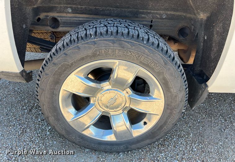 image for item DS2910 2017 Chevrolet Silverado 1500 Crew Cab pickup truck