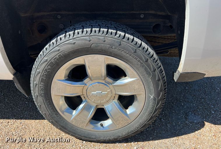 image for item DS2910 2017 Chevrolet Silverado 1500 Crew Cab pickup truck