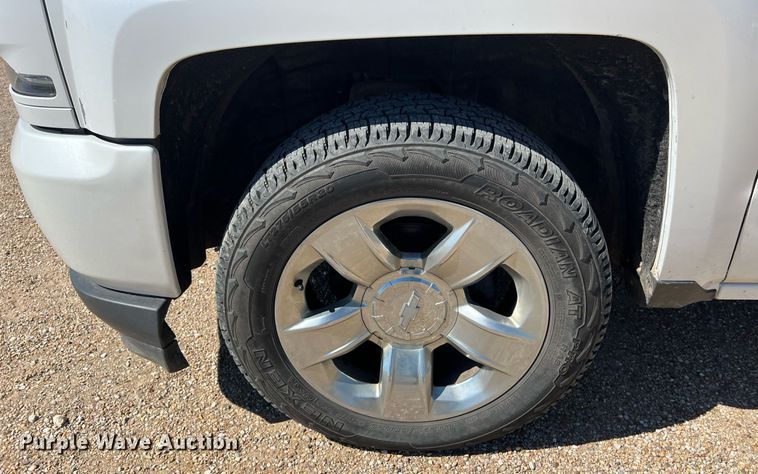 image for item DS2910 2017 Chevrolet Silverado 1500 Crew Cab pickup truck