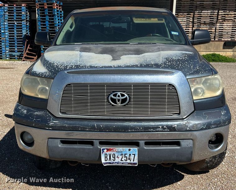 image for item DS2911 2007 Toyota Tundra CrewMax pickup truck