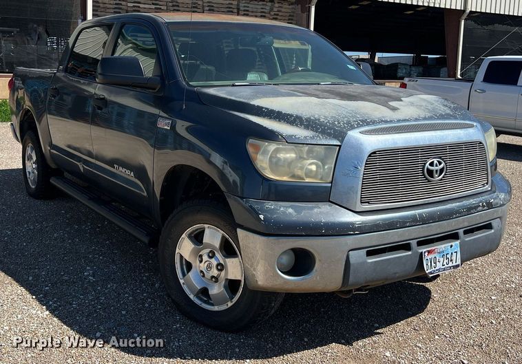 image for item DS2911 2007 Toyota Tundra CrewMax pickup truck