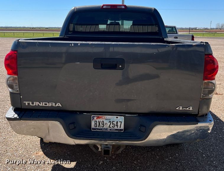 image for item DS2911 2007 Toyota Tundra CrewMax pickup truck