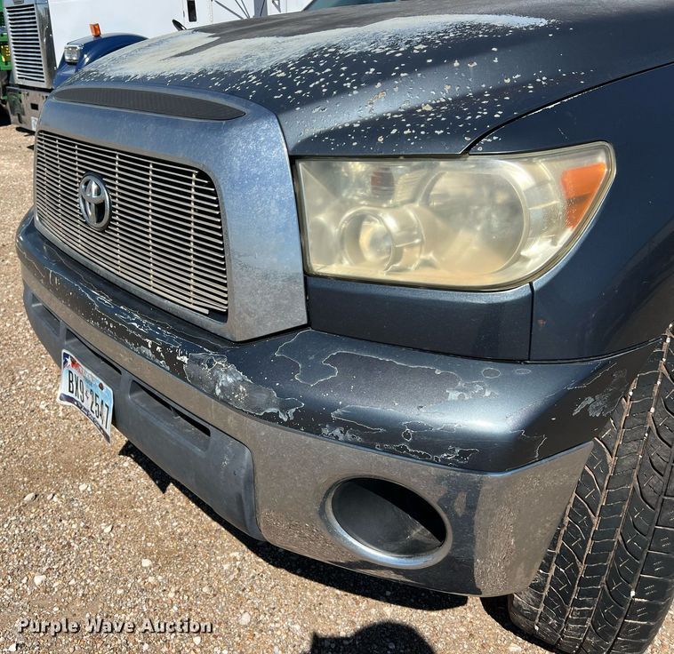 image for item DS2911 2007 Toyota Tundra CrewMax pickup truck
