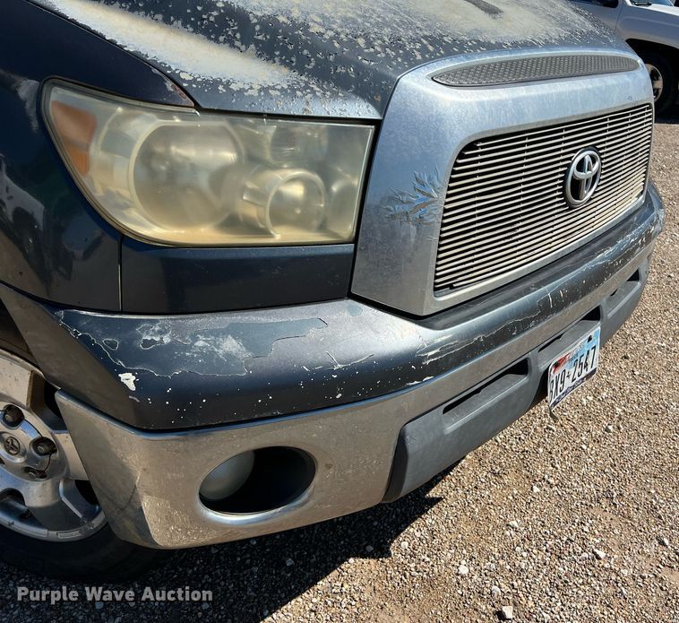 image for item DS2911 2007 Toyota Tundra CrewMax pickup truck