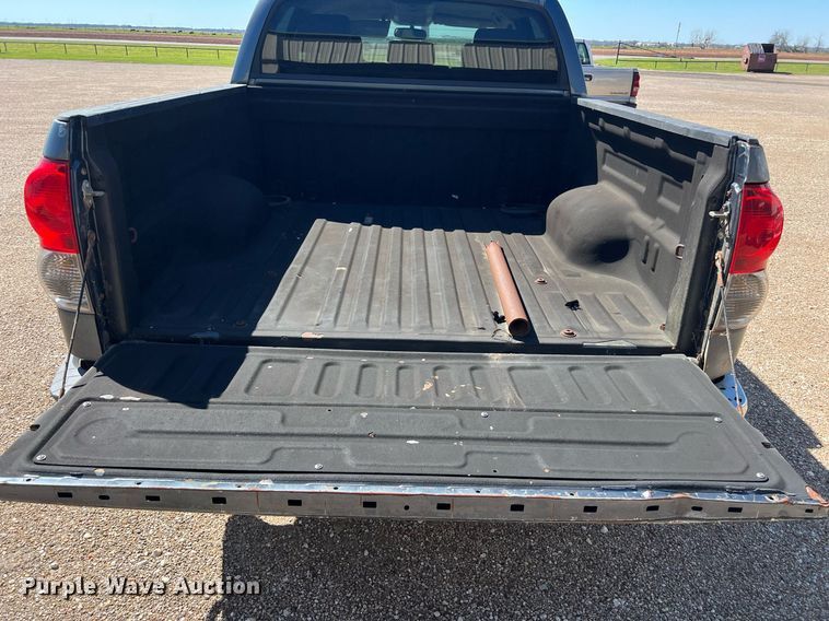 image for item DS2911 2007 Toyota Tundra CrewMax pickup truck