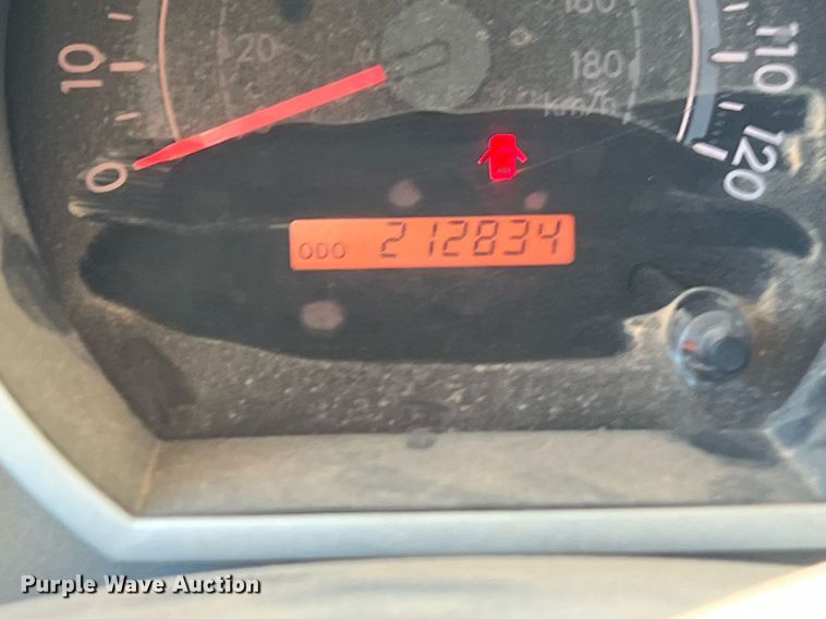 image for item DS2911 2007 Toyota Tundra CrewMax pickup truck