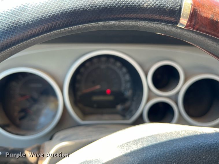 image for item DS2911 2007 Toyota Tundra CrewMax pickup truck