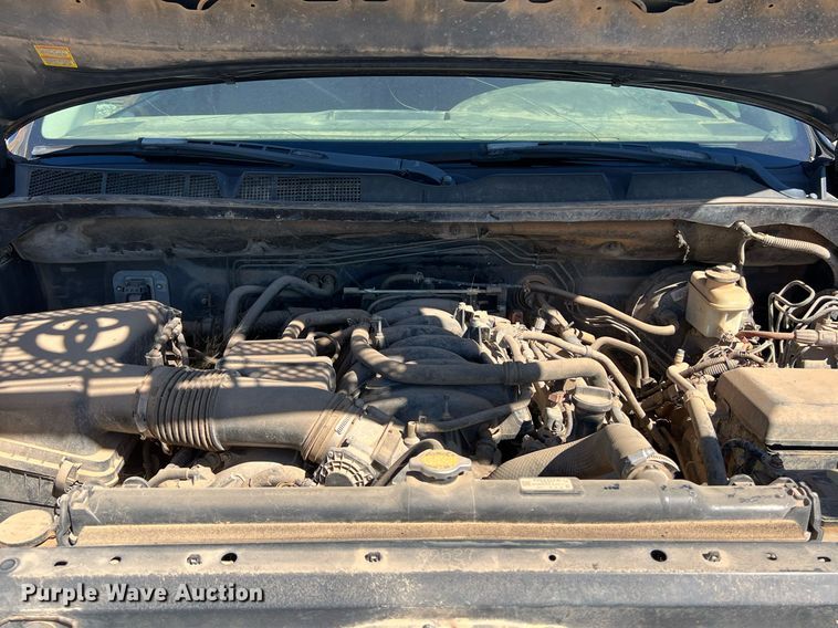 image for item DS2911 2007 Toyota Tundra CrewMax pickup truck