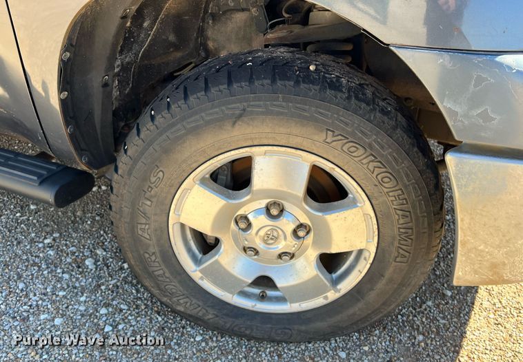 image for item DS2911 2007 Toyota Tundra CrewMax pickup truck