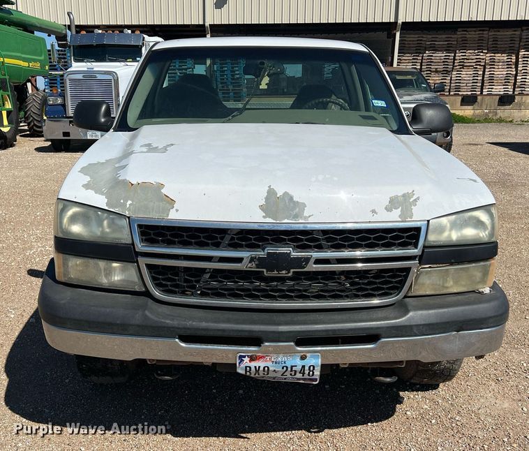 image for item DS2912 2007 Chevrolet Silverado 1500 pickup truck