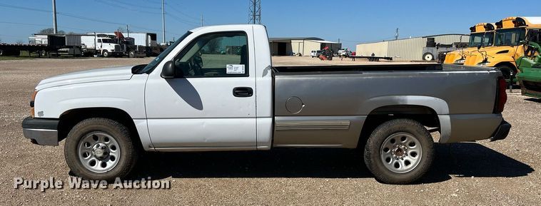 image for item DS2912 2007 Chevrolet Silverado 1500 pickup truck