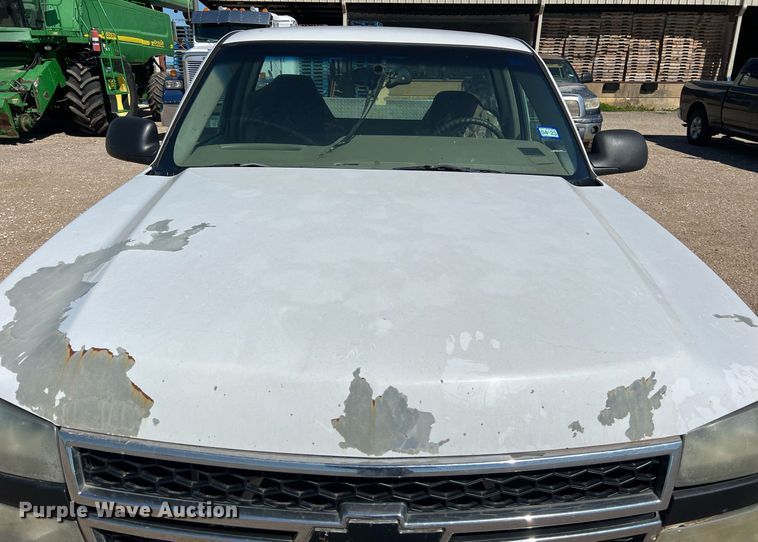 image for item DS2912 2007 Chevrolet Silverado 1500 pickup truck