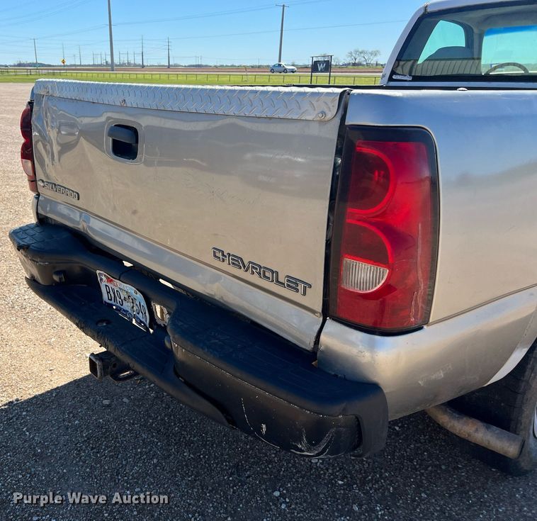 image for item DS2912 2007 Chevrolet Silverado 1500 pickup truck