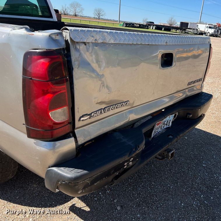 image for item DS2912 2007 Chevrolet Silverado 1500 pickup truck