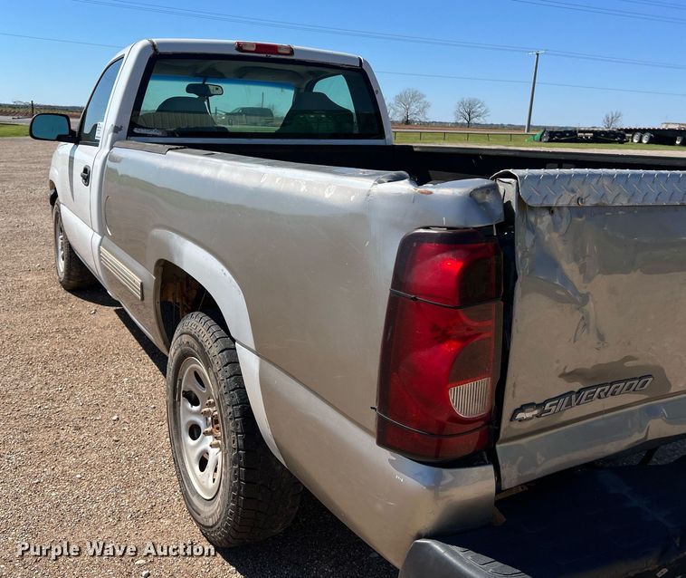 image for item DS2912 2007 Chevrolet Silverado 1500 pickup truck