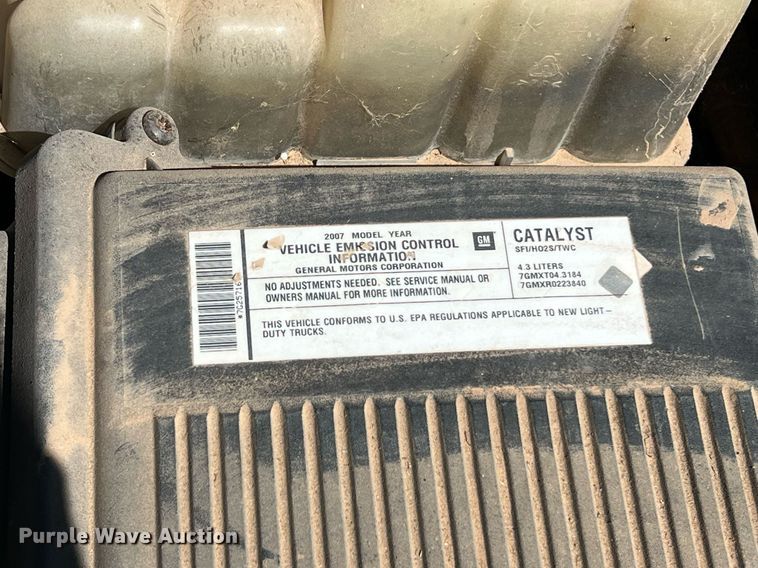 image for item DS2912 2007 Chevrolet Silverado 1500 pickup truck