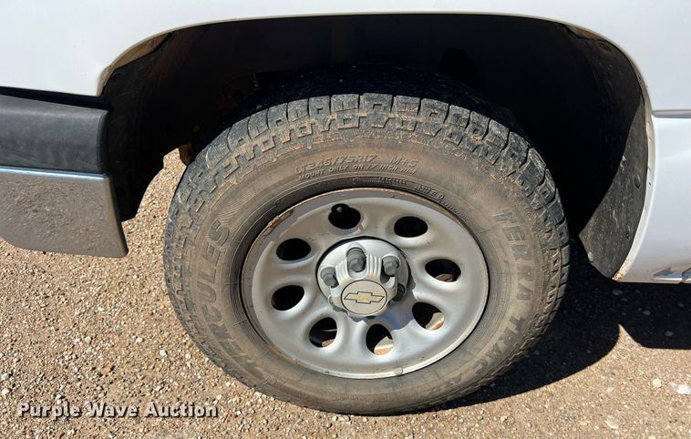 image for item DS2912 2007 Chevrolet Silverado 1500 pickup truck