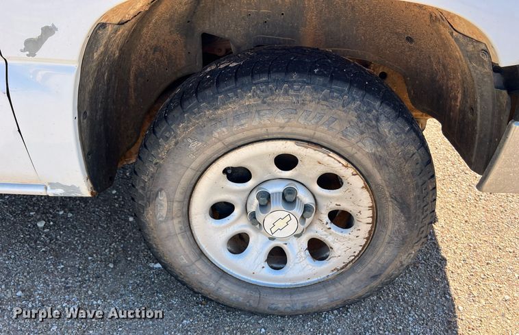 image for item DS2912 2007 Chevrolet Silverado 1500 pickup truck