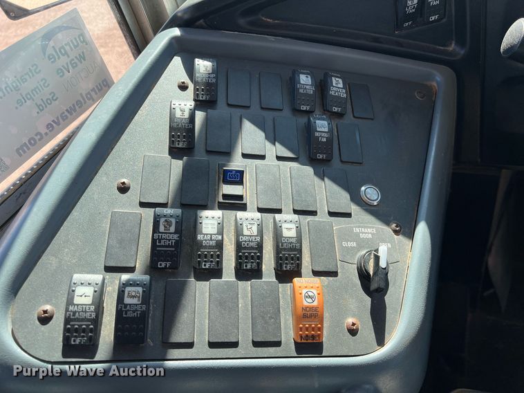 image for item DS2916 2012 International IC school bus