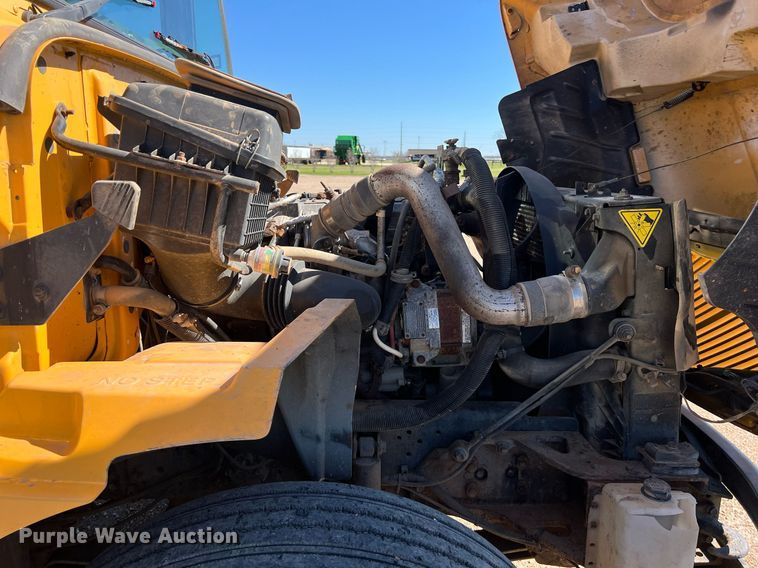 image for item DS2916 2012 International IC school bus