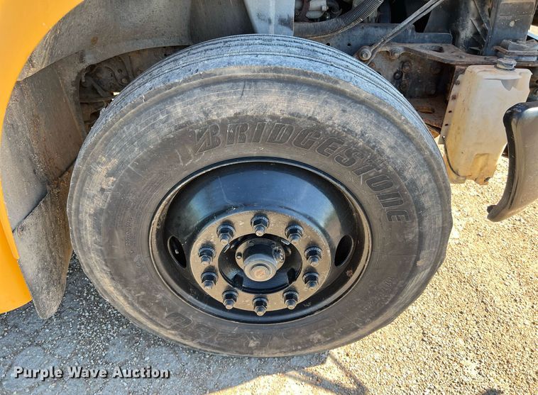 image for item DS2916 2012 International IC school bus