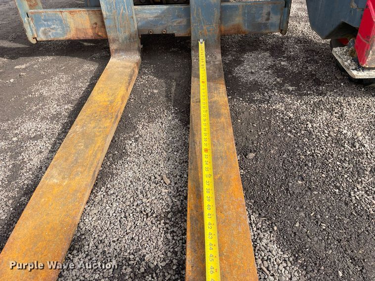 image for item DS5415 2012 Moffett M70 forklift