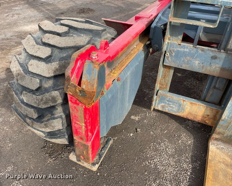 image for item DS5415 2012 Moffett M70 forklift